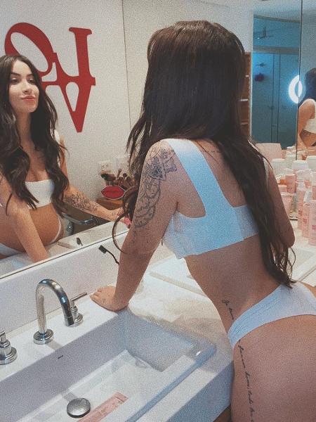 Bianca Andrade posa de sutiã e calcinha em frente ao espelho - REPRODUÇÃO/INSTAGRAM