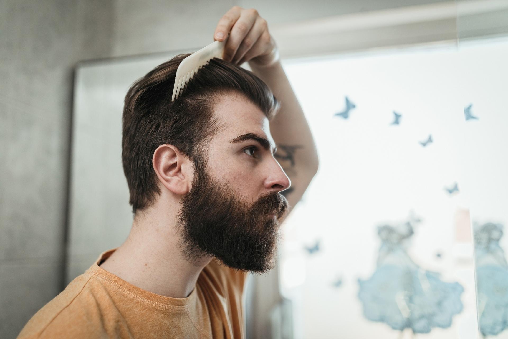 cabelo ondulado masculino como deixar crescer