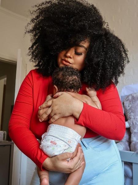 Rizia Cerqueira com o filho, Yaweh - Reprodução/Instagram
