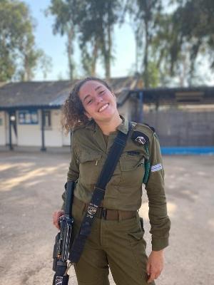 Brasileira no Exército de Israel comenta atuação na guerra: 'A