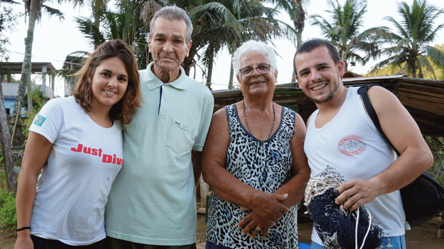 Da esquerda para a direita: Beatriz Mattiuzzo, Seu Filinho, dona Edimeia e Lucas Gonçalves - Arquivo Pessoal