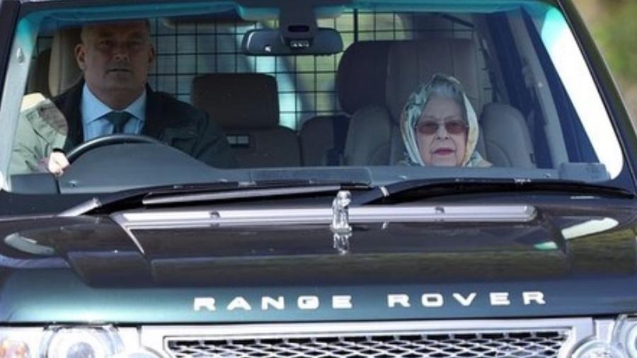 Rainha Elizabeth anda de Range Rover em aniversário - Reprodução