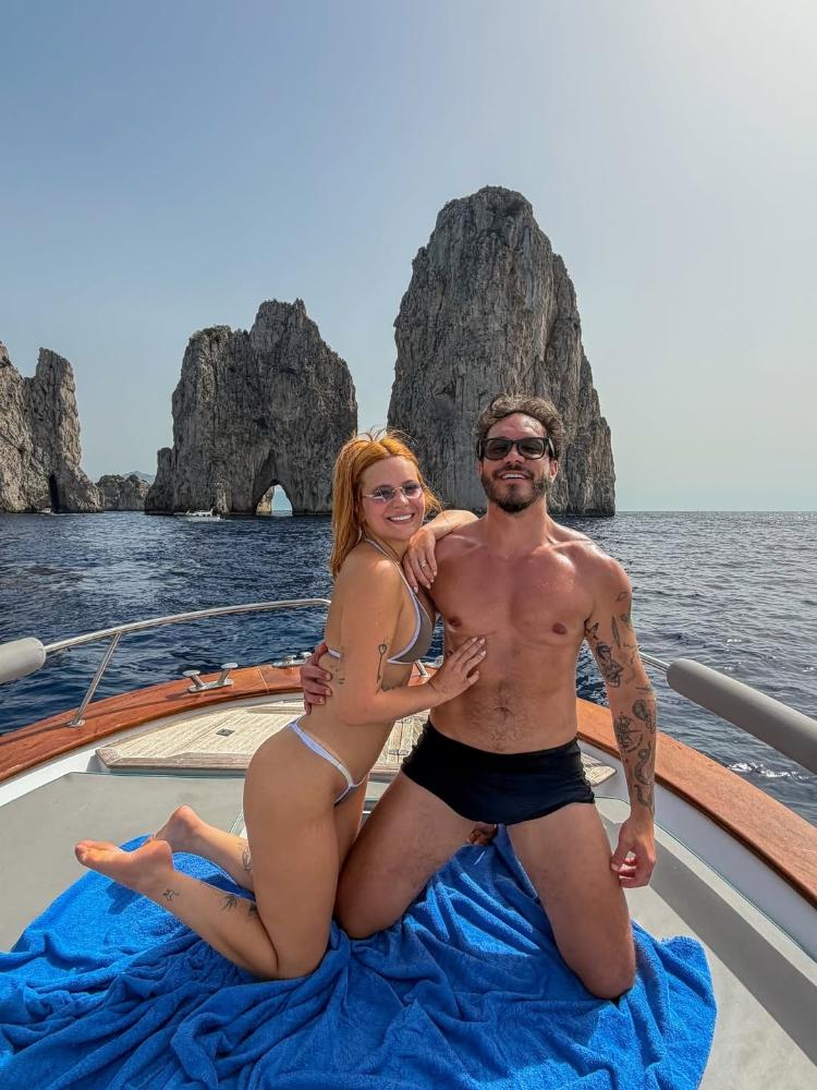 Viih Tube e Eliezer em Capri