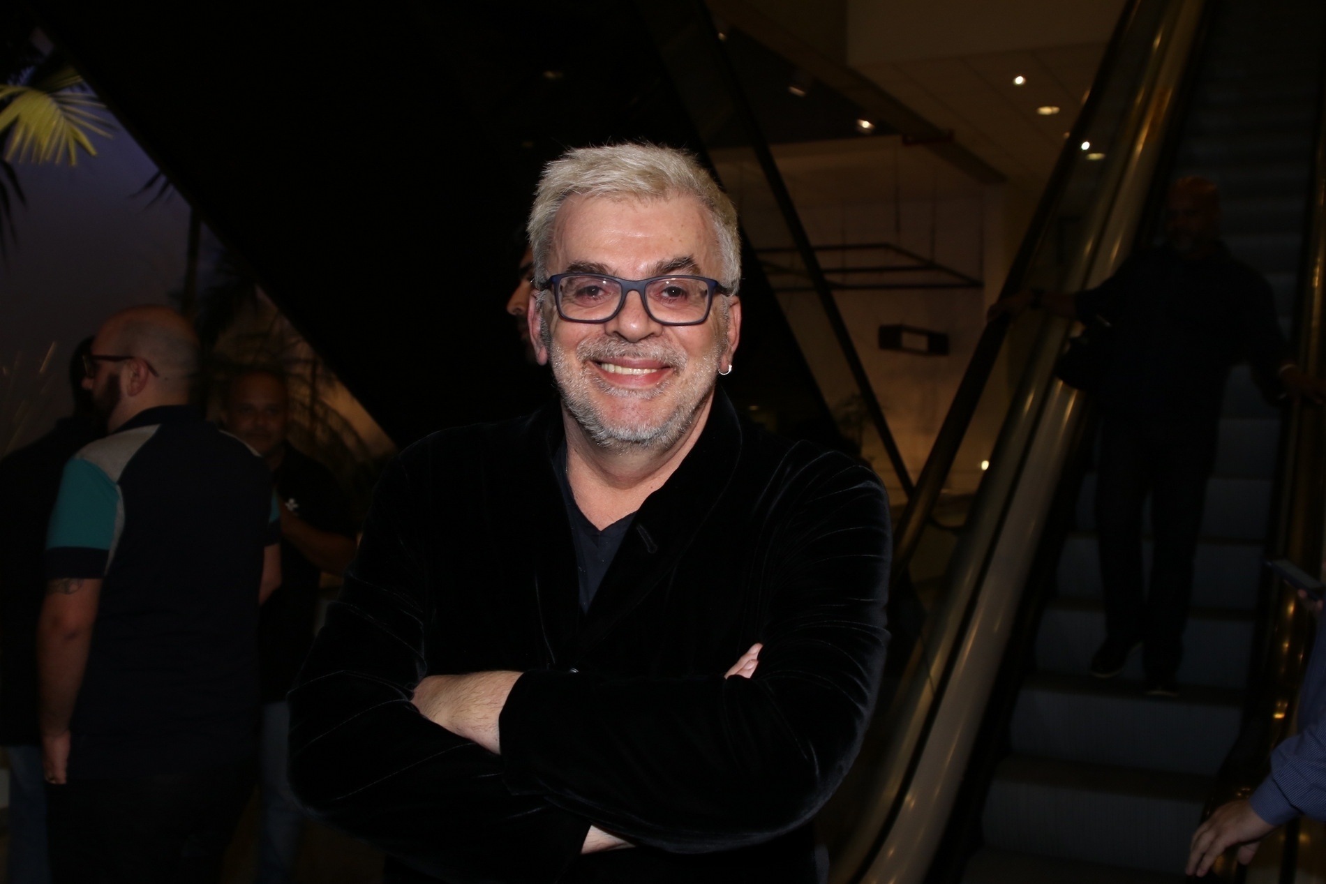 15.mar.2016- Walcyr Carrasco chega para receber prêmio de "Verdades Secretas" como o de melhor novela 2015 - Thiago Duran/AGNews