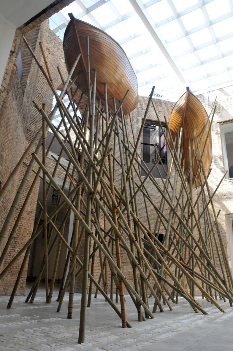 "Tiamm Schuoomm Cash!", instalação inédita de José Spaniol, pintor, desenhista, gravador, escultor e professor nascido em São Luiz Gonzaga (RS) - Christina Rufatto