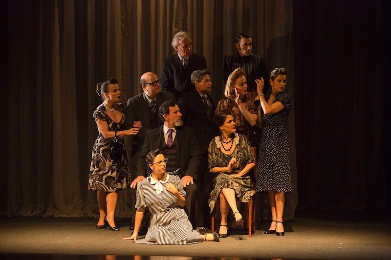 O premiado espetáculo ";Assim é (se lhe parece)" - Divulgação/Heloisa Bortz