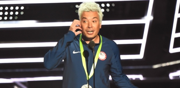 28.ago.2016 - Jimmy Fallon faz piada com nadador Ryan Lotche durante VMA. O atleta mentiu sobre ter sido assaltado durante a Olimpíada no Rio - Reprodução - Reprodução