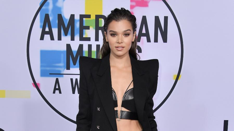 American Music Awards 2017 - Hailee Steinfeld - Getty Images