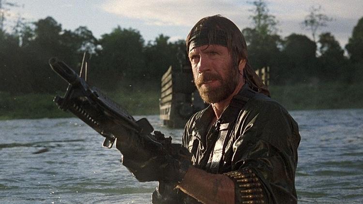 Chuck Norris em cena de "Braddock II - O Início da Missão" (1985) - Divulgação - Divulgação