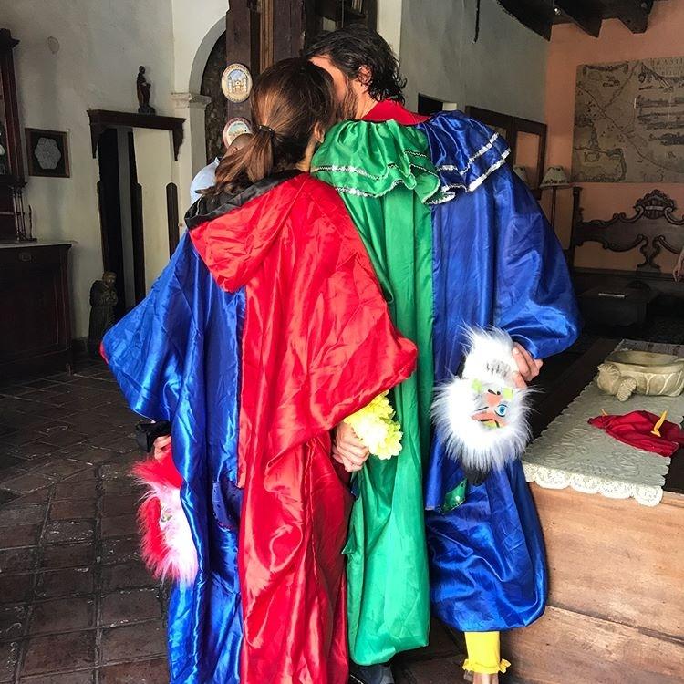 Fátima Bernardes e Túlio Gadêlha trocam beijos após curtirem o pré-Carnaval de máscaras - Reprodução/Instagram