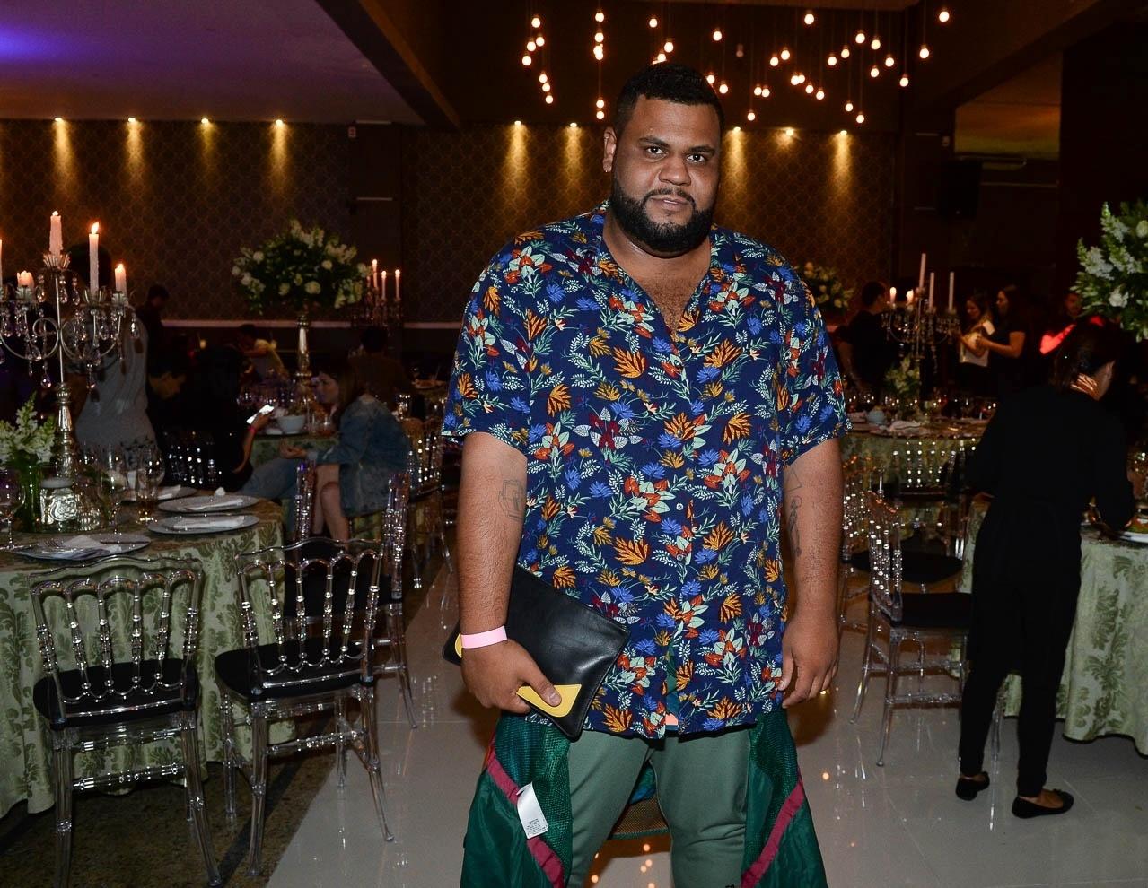 John Drops, que faz sucesso no Instagram com paródia dos looks das famosas, prestigia festa de Camila Loures em São Paulo - Francisco Cepeda/AgNews