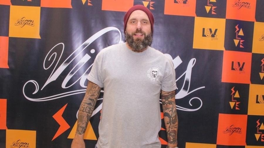 Caruso prestigia o colega de "BBB" Viegas em São Paulo - Thiago Duran/AgNews