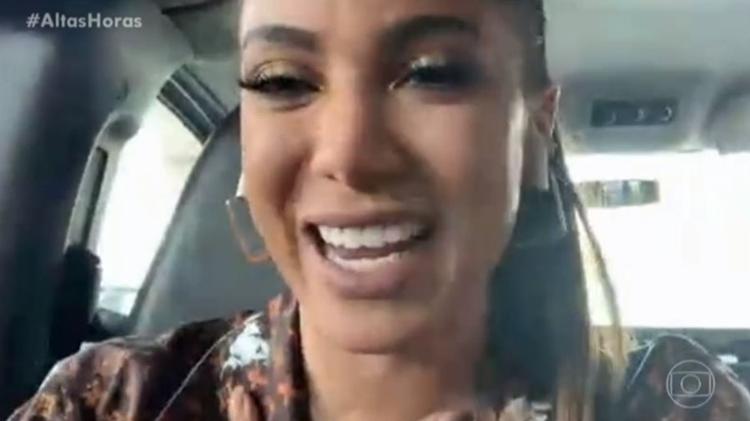 Anitta participa por vídeo do "Altas Horas" - Reprodução/Instagram - Reprodução/Instagram