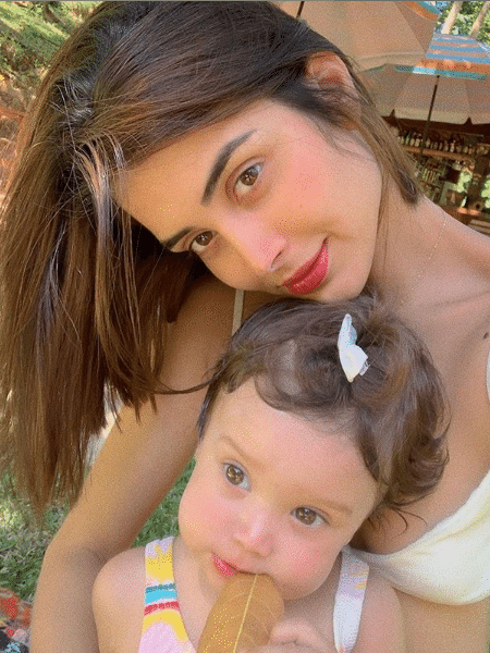 Leticia Almeida e a filha, Maria Madalena - Reprodução/Instagram