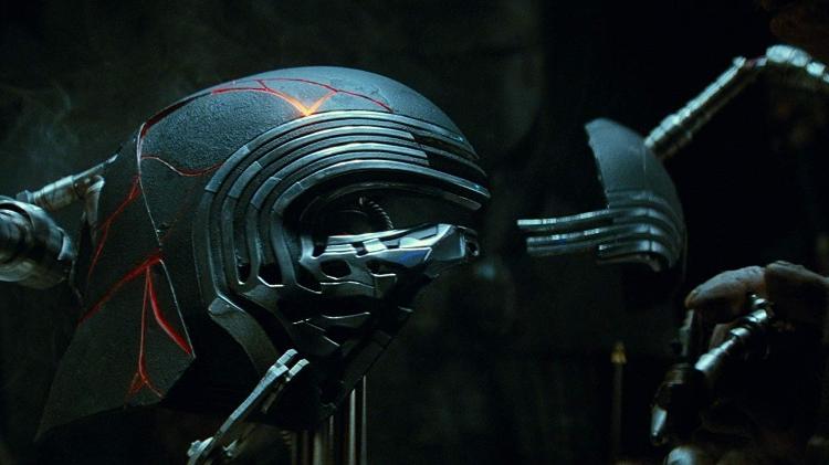 O capacete de Kylo Ren (Adam Driver) em "Star Wars IX: The Rise of Skywalker" - Divulgação - Divulgação