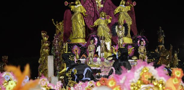 2ª da noite a desfilar | Colorado do Brás mostra que veio para ficar com desfile sobre Dom Sebastião