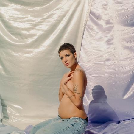 Cantora Halsey anuncia gravidez - Reprodução / Instagram