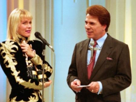 Silvio Santos recebe Xuxa no "Show de Calouros" (1989) - Reprodução