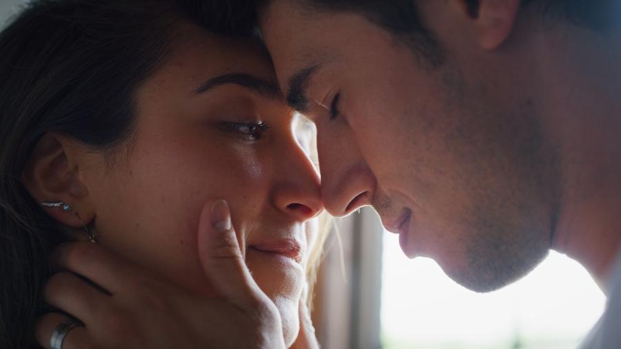 Ficante vai começar a namorar e te pediu uma última vez juntos: é considerado traição? - HQuality Video/Getty Images/iStockphoto