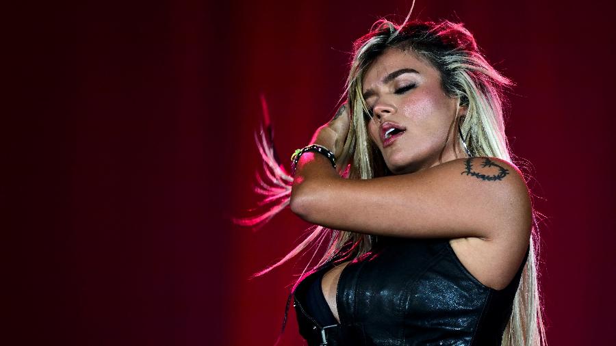 Karol G durante performance no palco Mundo no Rock in Rio