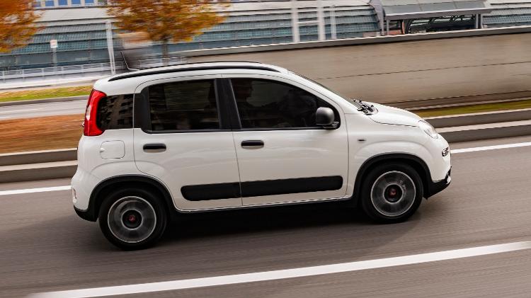 Com 3,7 m de comprimento, Panda se dá bem nas ruas estreitas da capital italiana Com 3,7 m de comprimento, Panda se dá bem nas ruas estreitas da capital italiana