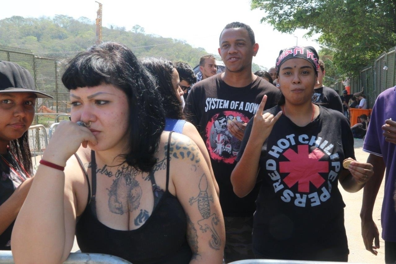 24.set.2015 - Fãs do System of a Down já fazem fila para o quarto dia do Rock in Rio - Zulmair Rocha/UOL