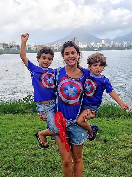 Bárbara Borges com os filhos  - Reprodução/Instagram/barbaraborgesoficial