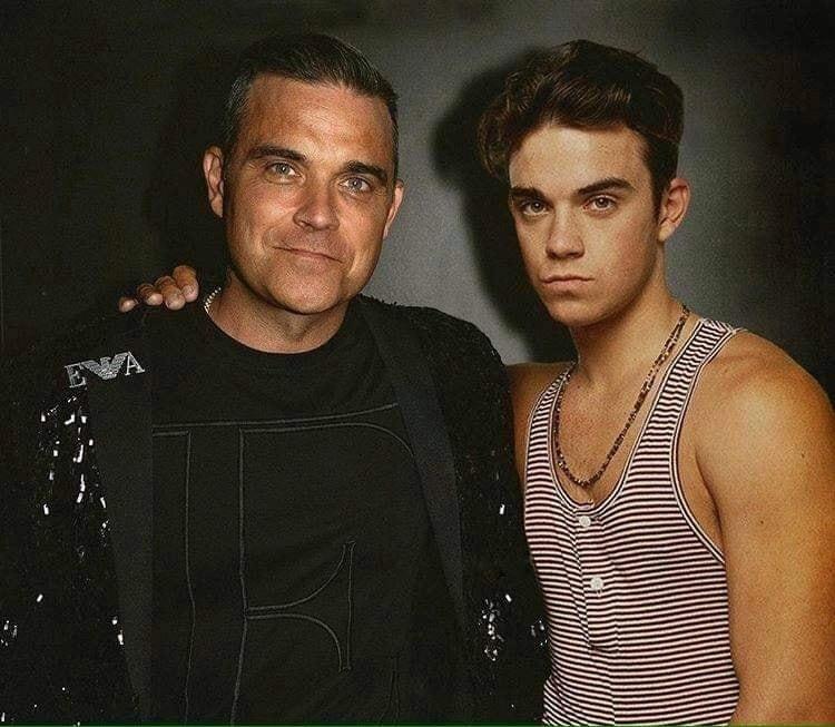 Robbie Williams - Reprodução/Facebook