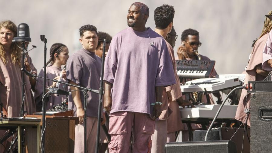 Kanye West leva o Sunday Service ao festival Coachella de 2019 - Getty Images for Coachella