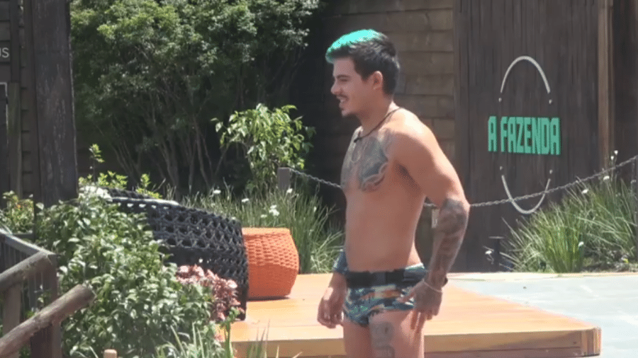 A Fazenda 2022: Thomaz diz que vai pular na piscina e causar punição - Reprodução/Playplus