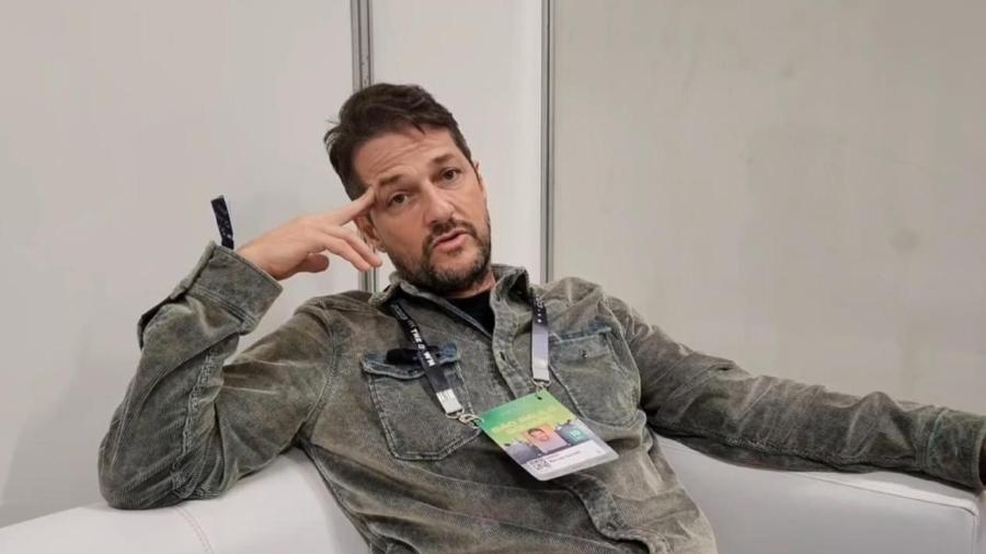 Marcelo Serrado fala sobre novos projetos na carreira e saída da Globo