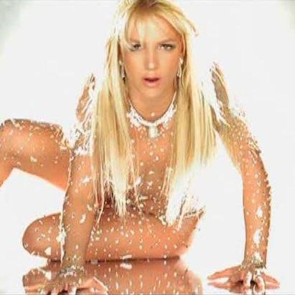 Sarah Oliveira entrevistava Britney Spears para a MTV há 20 anos; veja 4 Reprodução - Reprodução
