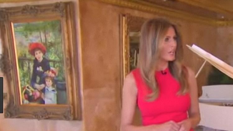 Melania Trump, mulher de Donald Trump, e o suposto quadro de Renoir, à esquerda - Reprodução - Reprodução