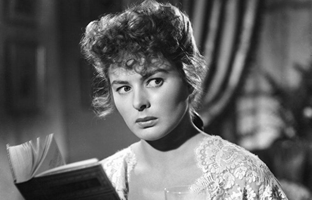 Ingrid Bergman em cena no filme "À meia luz" (1944) - Divulgação