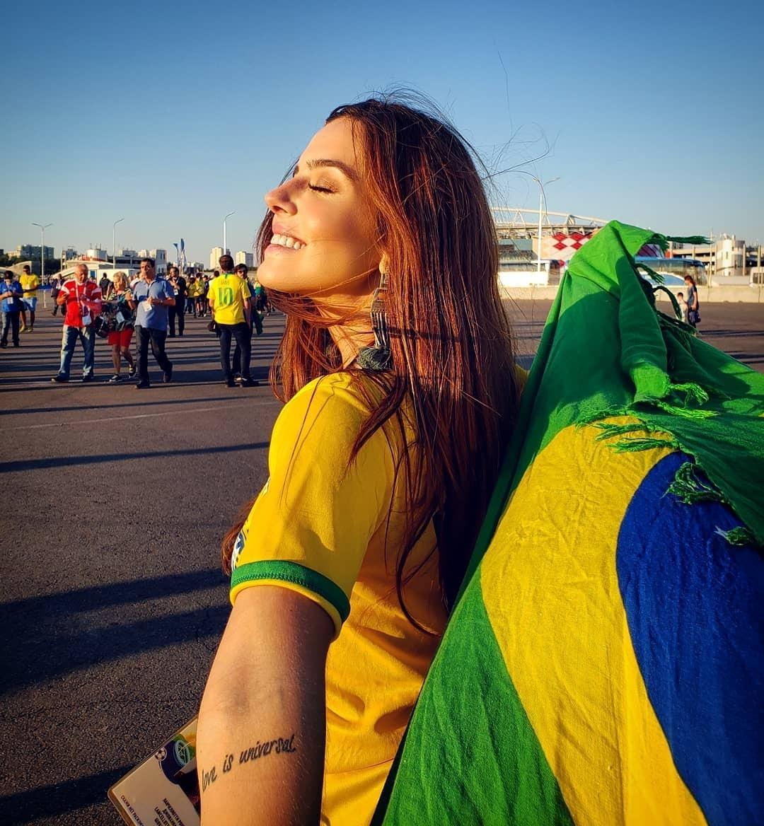 Giovanna Lancellotti está na Rússia para acompanhar de pertinho o jogo do Brasil contra a Sérvia - Reprodução/Instagram