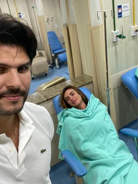 Marcelo Bimbi acompanhando Nicole Bahls no hospital - Reprodução/ Instagram
