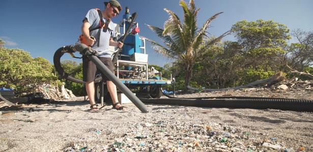 Canadian students create a machine that vacuums microplastics from beaches – 02/01/2021