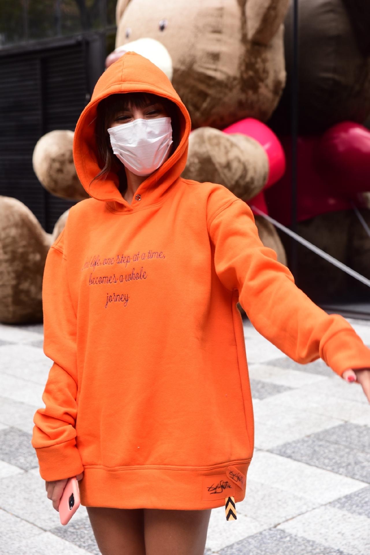 Ex-BBB Thaís Braz tirou fotos com fãs na tarde de hoje em São Paulo - Leo Franco/AgNews