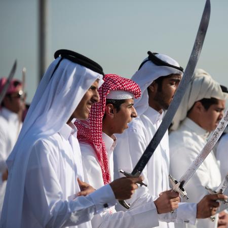 Ardha, a Dança das Espadas, é uma das maiores e mais simbólicas tradições culturais do Qatar - iStockphotos