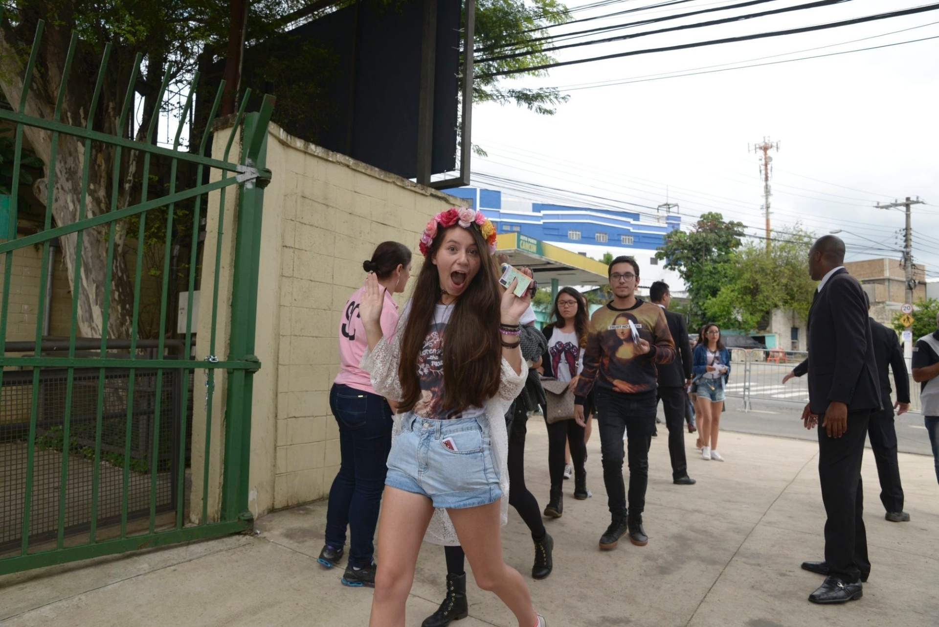13.mar.2016 - Portões do Lollapalooza Brasil 2016 se abrem para o segundo dia de shows no autódromo de Interlagos, em São Paulo - Rafael Roncato/UOL