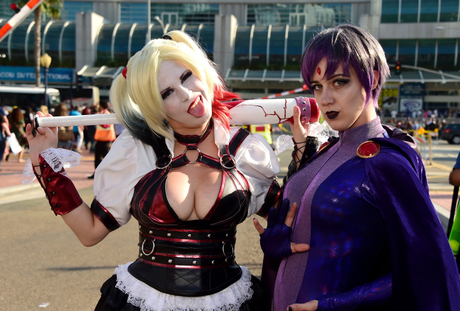 23.jul.2016 - Cosplayers passeiam pelo centro de convenções da San Diego Comic-Con - Frazer Harrison/Getty Images