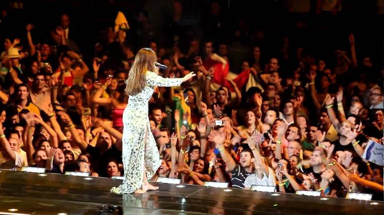 Ivete Sangalo se apresenta no Madison Square Garden, em 2010 - Reprodução/YouTube - Reprodução/YouTube