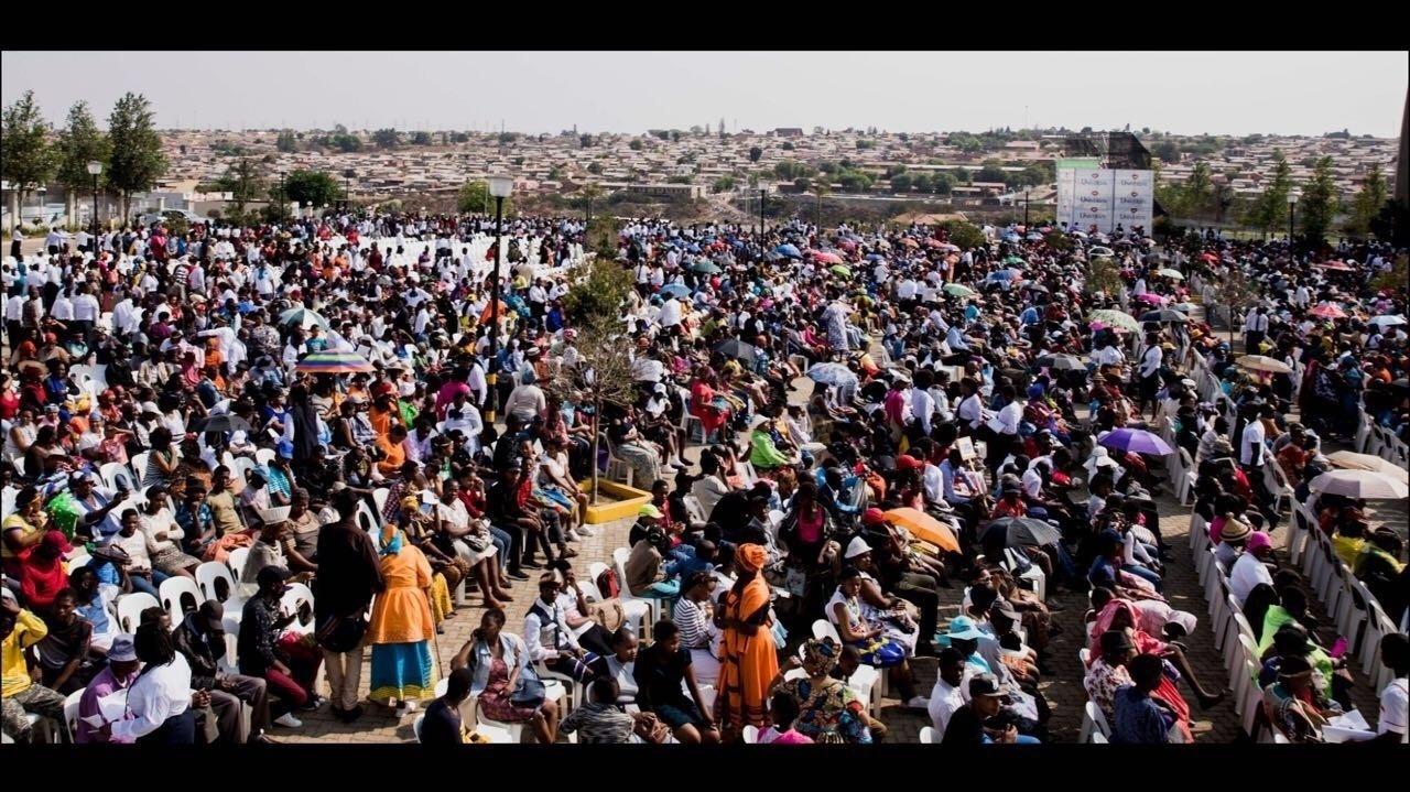 Filmagens de "Nada a Perder" em Soweto, na África do Sul. O longa vai contar a história do bispo Edir Macedo, fundador e líder da Igreja Universal do Reino de Deus - Divulgação