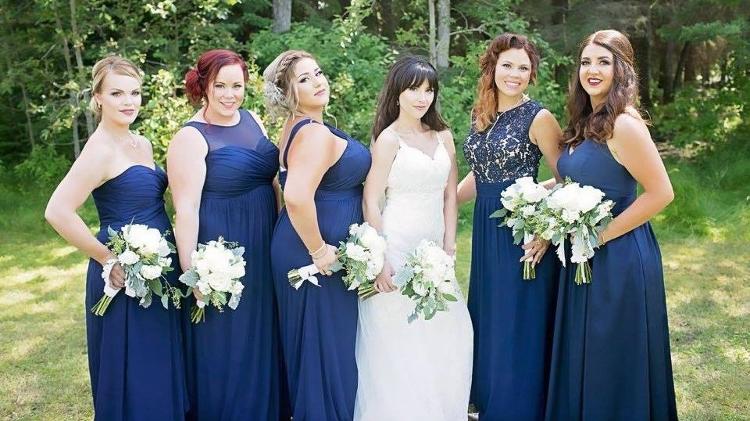 A noiva Rebecca Foster e suas madrinhas comportadas. Até Sharilyn (a loira ao lado) estava séria - Ashley Hempel Photography - Ashley Hempel Photography