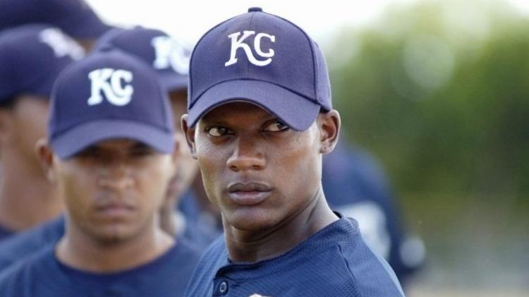 Algenis Pérez Soto em cena de "Sugar", em que interpretou um jogador de beisebol dominicano - Reprodução - Reprodução