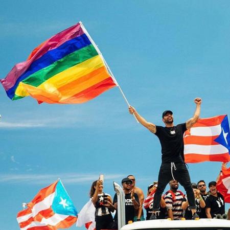 Ricky Martin vai às ruas e pede renúncia de governador em Porto Rico - Reprodução/Twitter/rickymartin/worldjunkies