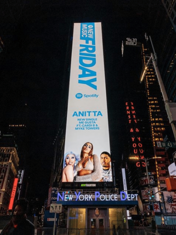 Propaganda de "Me Gusta" na Times Square, um dos maiores pontos turísticos de Nova York