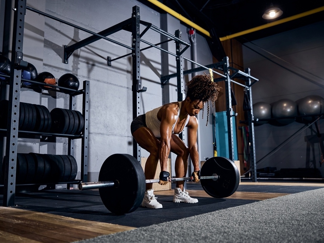 Treino de Costas Feminino na Academia: Como Construir um Corpo Escultural