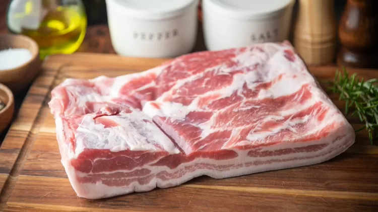 Barriga de porco: equilibrio entre gordura e carne - Getty Images/iStockphoto - Getty Images/iStockphoto