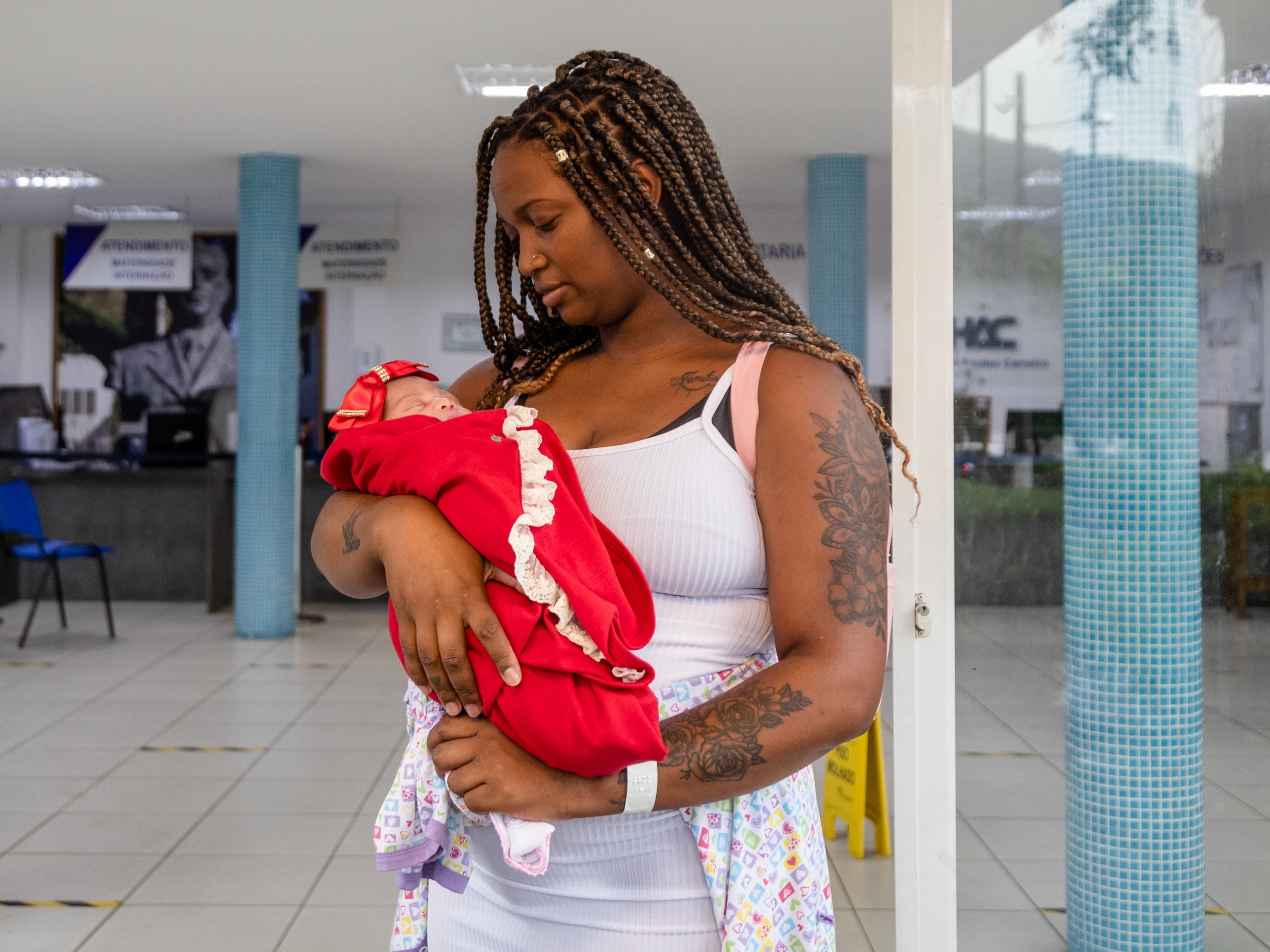 'Entrei em trabalho de parto enquanto casas eram soterradas em Petrópolis'